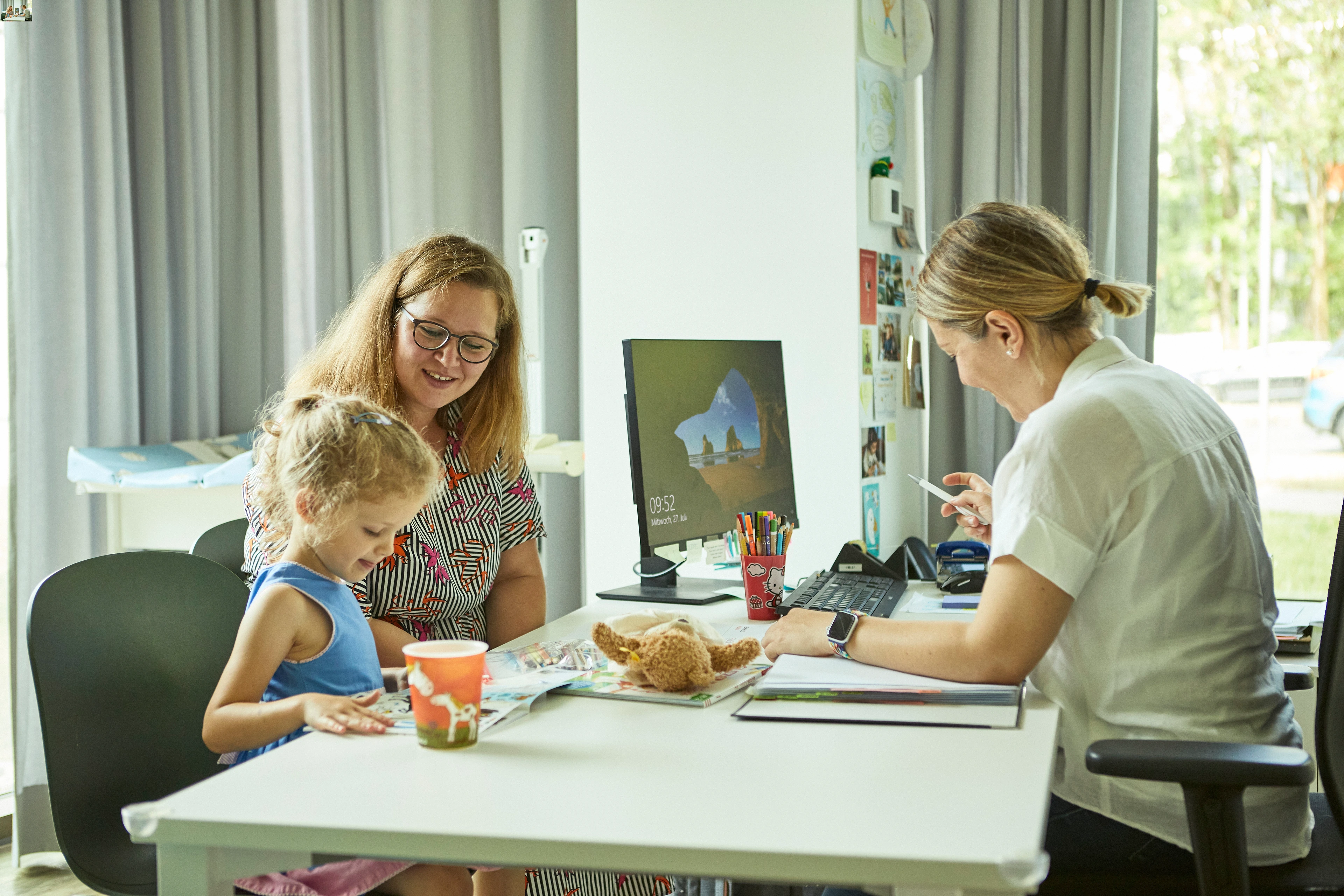 gespräch-ärztin-01-institut-fotoshooting-nozy-andreas pfohl-220727_0134