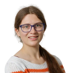 Urban_Swetlana_UNI_2587_Ulrich_Wirth_10052022-removebg-preview