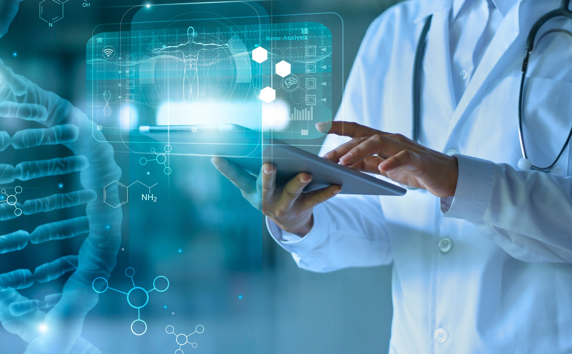 Arzt bereitet digital unterstützte Lebensstilintervention vor