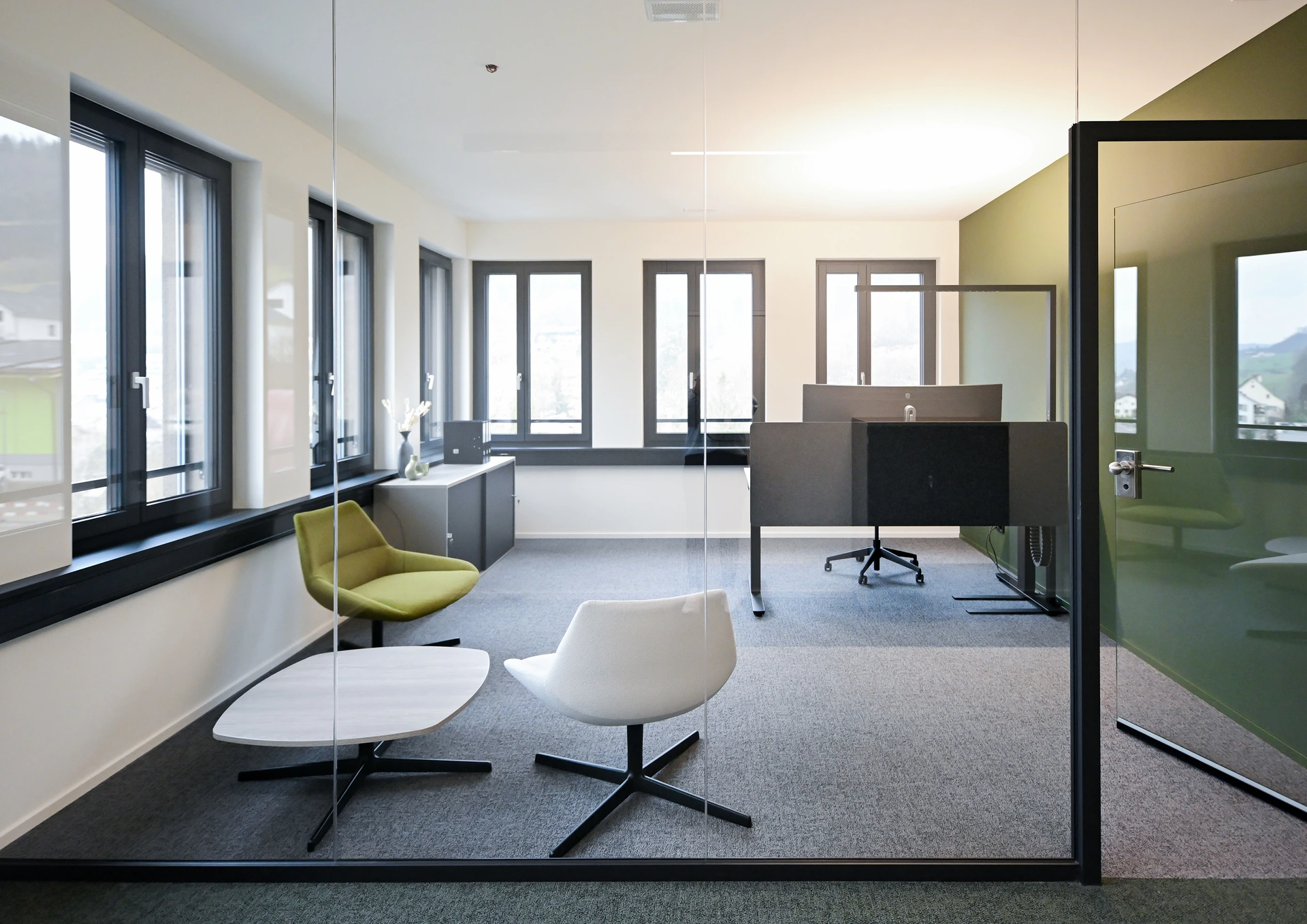 PALMBERG BÜRO AXOVA © MELANIE DUCHENE DIE BILDER DUERFEN NUR FUER DIE BESPROCHENE VERWENDUNG GEBRAUCHT WERDEN, WEITERE NUTZUNGEN SIND MIT DER FOTOGRAFIN, MELANIE DUCHENE ABZUKLAEREN.