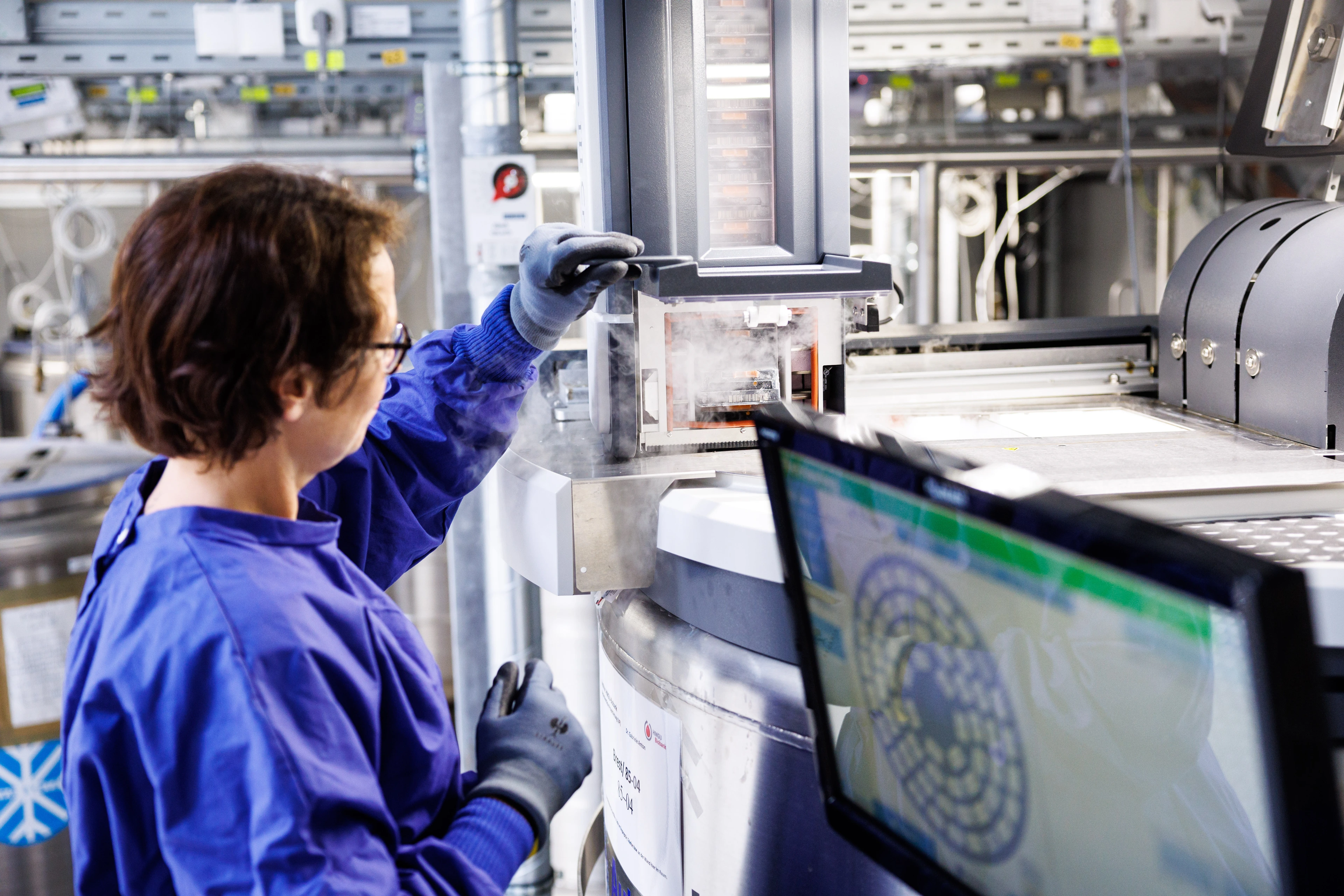 Transportation of racks through the cryo bio storage