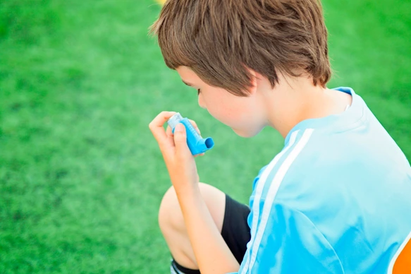 A young soccer player inhalator