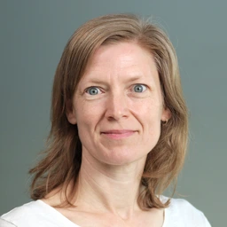 Portrait Dr. Stefanie Leuchtenberger