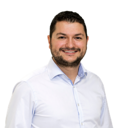 freigestelltes Porträtbild für Kontakte auf der Website