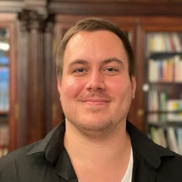 Aaron Novikoff Selfie/Portrait