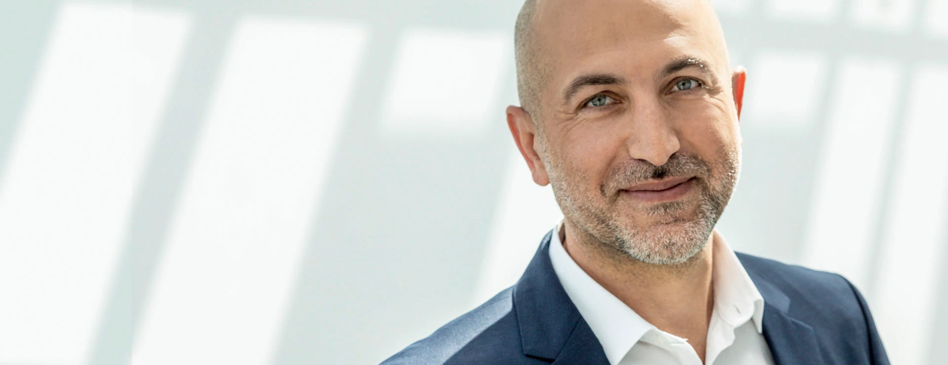 Breites Porträt von LHI Direktor Ali Önder Yildirim
