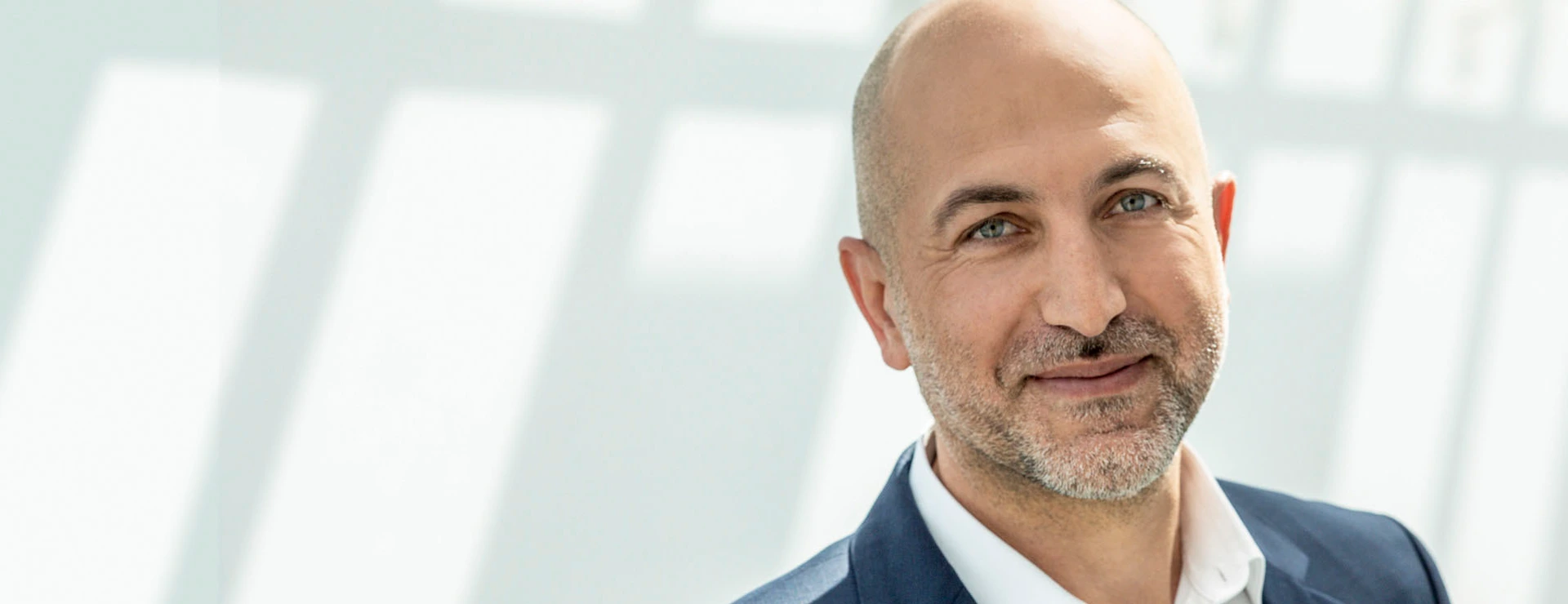 Breites Porträt von LHI Direktor Ali Önder Yildirim