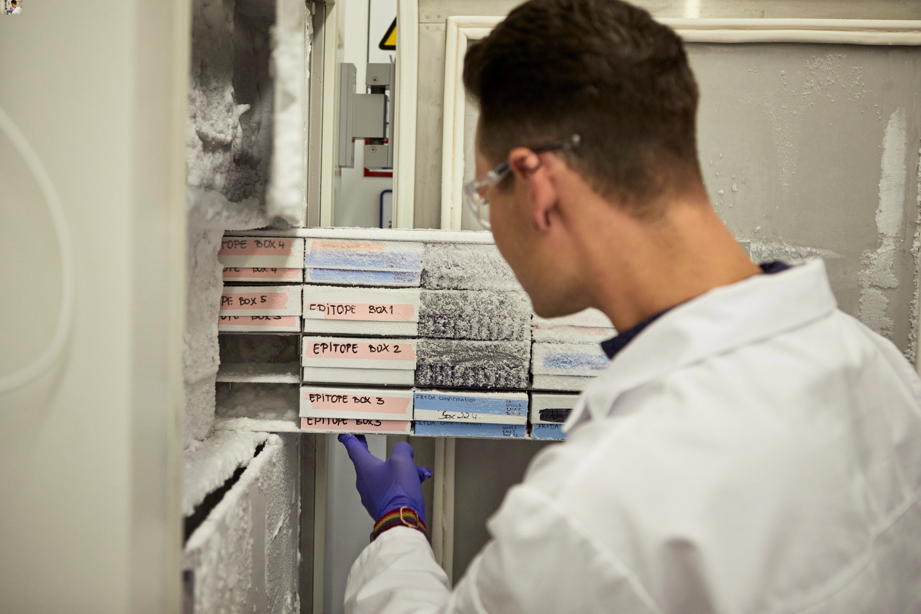 labor-14-institut-fotoshooting-nozy-andreas pfohl-220727_1161