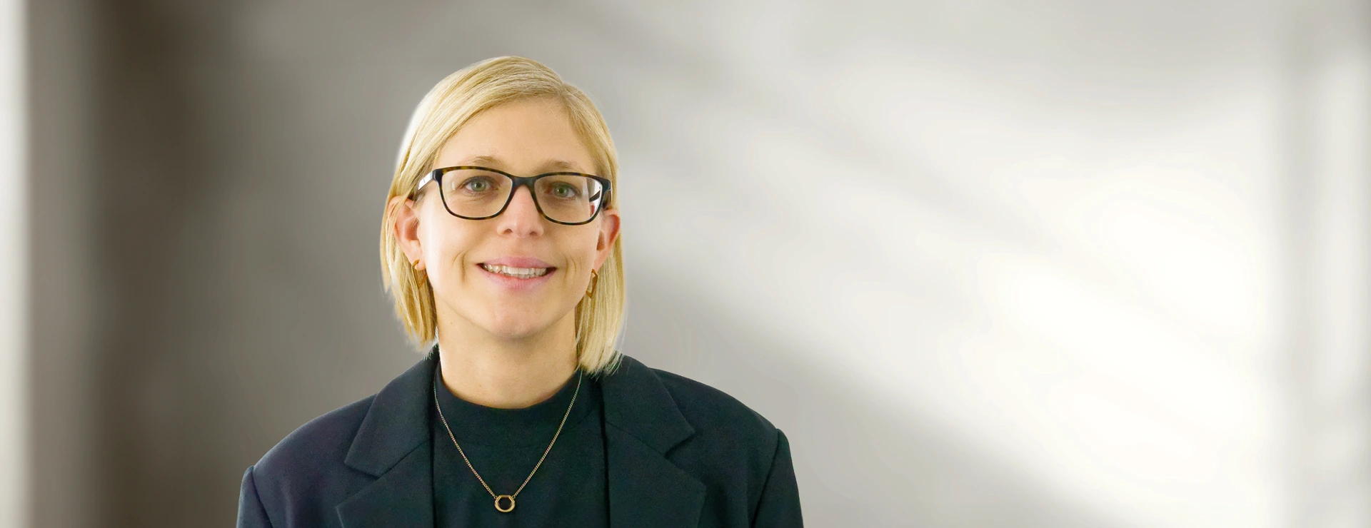 Portrait Maya Funk Bannerformat