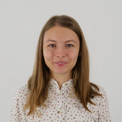 Porträtfoto Ivana Dzinovic