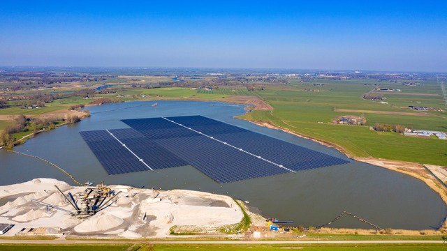 First insights into Floating-PV’s environmental impact