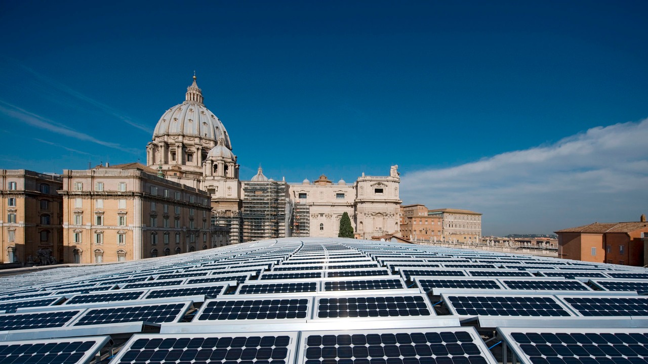 The solar plant in front of the Vatican