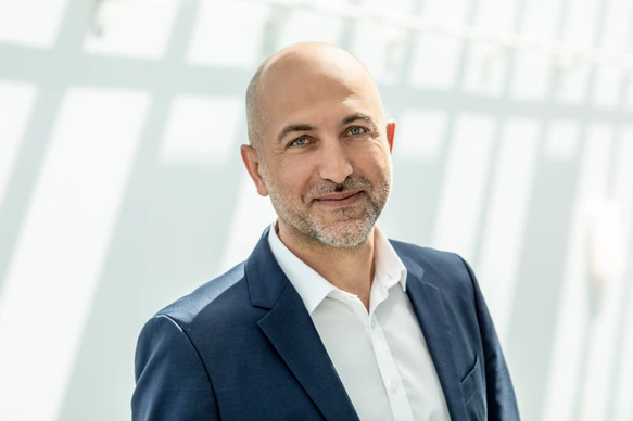 Prof. Önder Yildirim