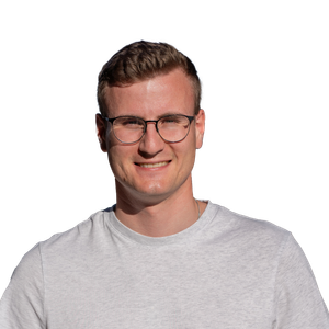 Erik Riedel bearbeitet
