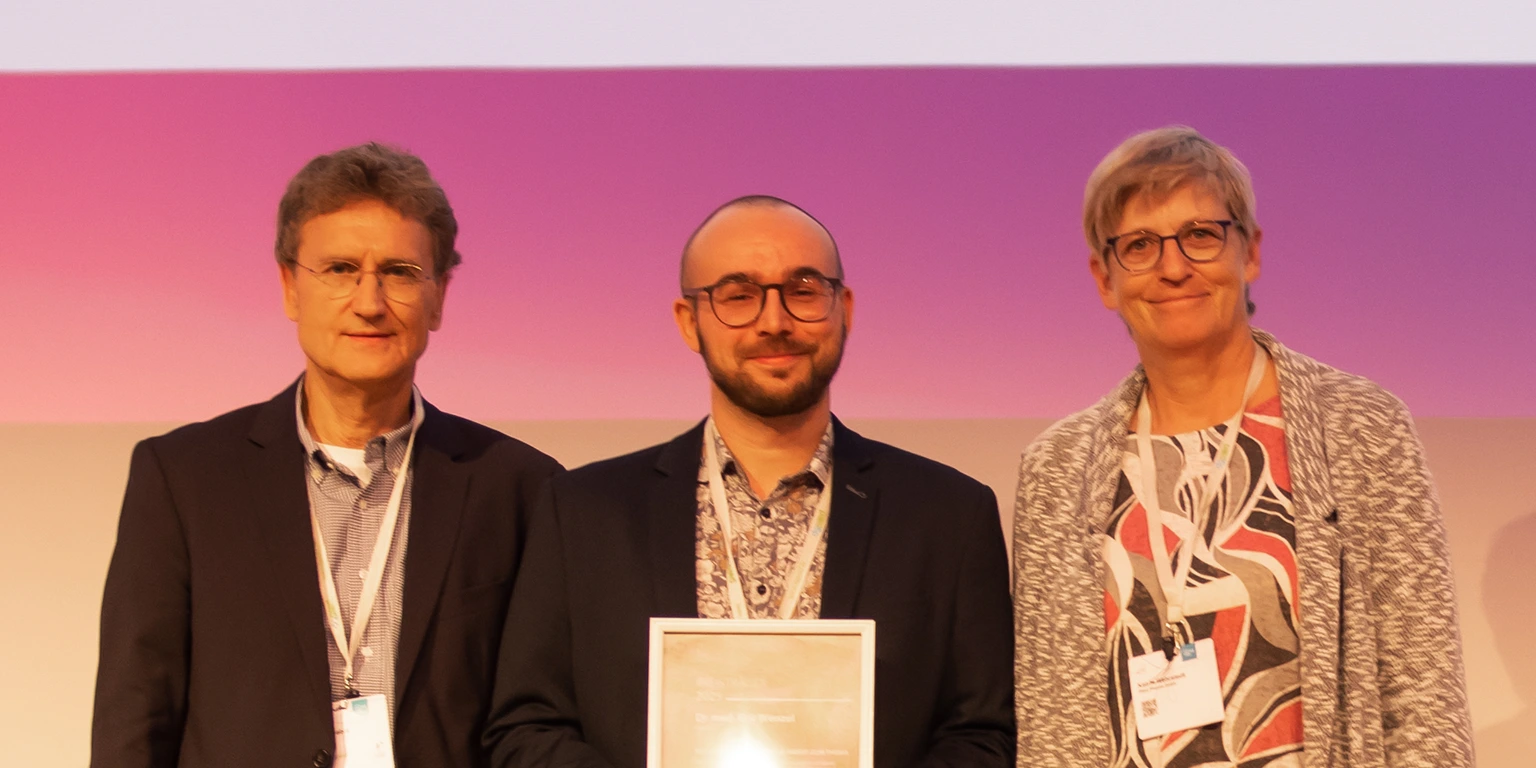 Eric Wenzel Übergabe Jürgen Biercher-Preis_1