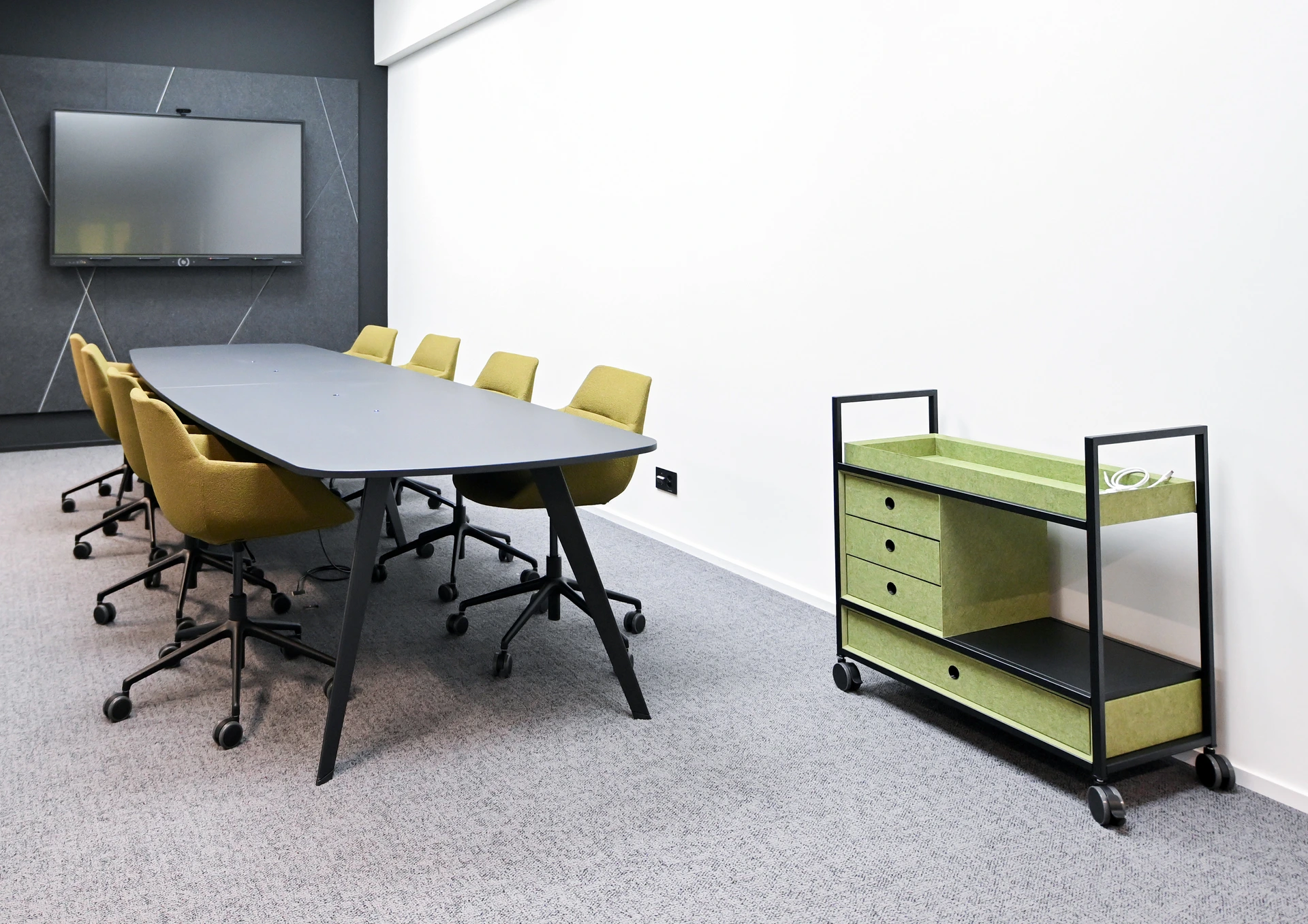 PALMBERG BÜRO AXOVA © MELANIE DUCHENE DIE BILDER DUERFEN NUR FUER DIE BESPROCHENE VERWENDUNG GEBRAUCHT WERDEN, WEITERE NUTZUNGEN SIND MIT DER FOTOGRAFIN, MELANIE DUCHENE ABZUKLAEREN.