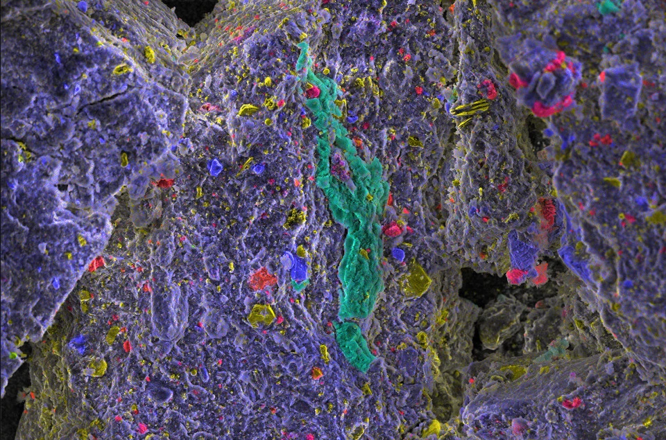Spectrometry map of an unprepared grain of asteroid Bennu