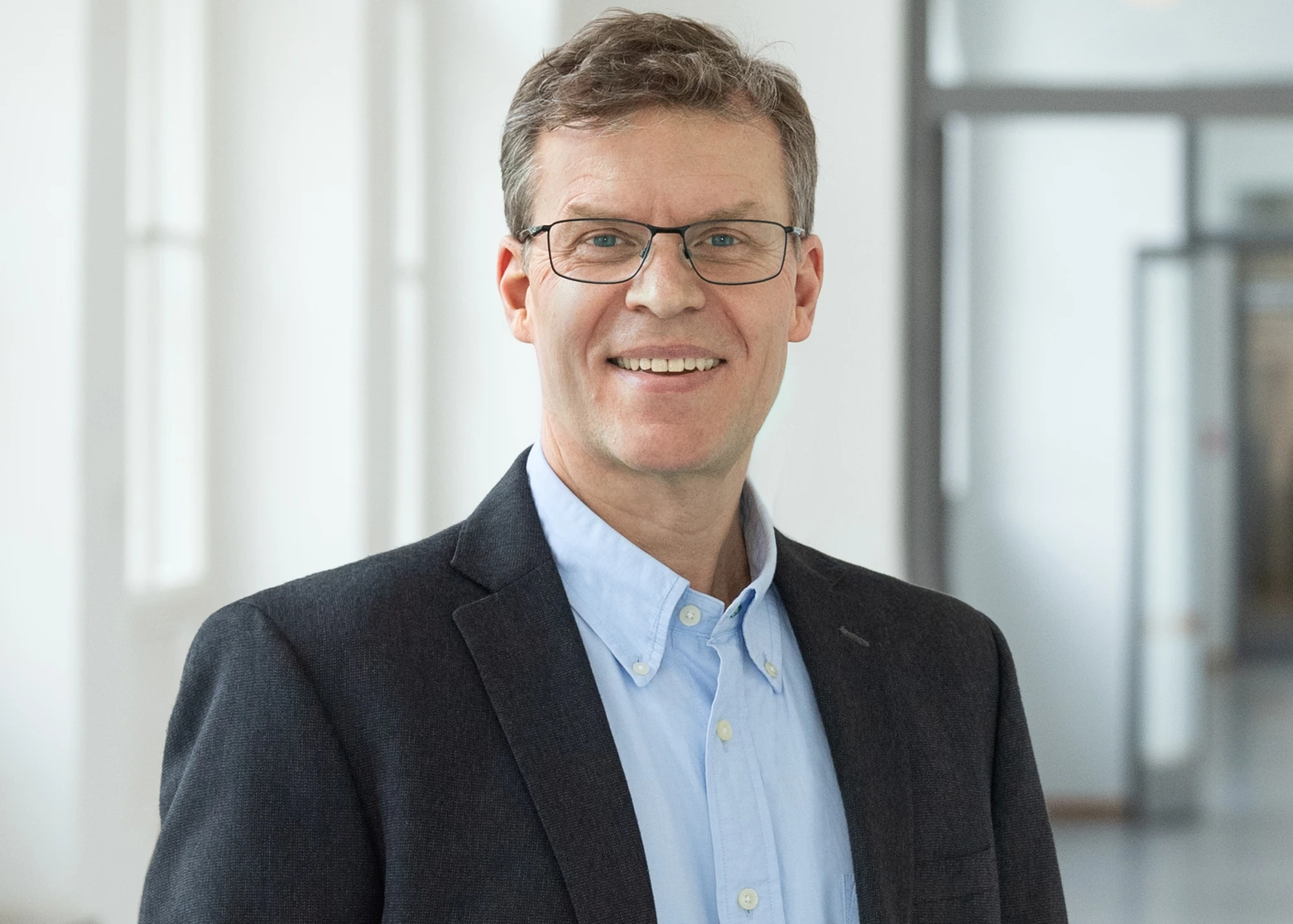 Prof. Dr. Matthias Hebrok