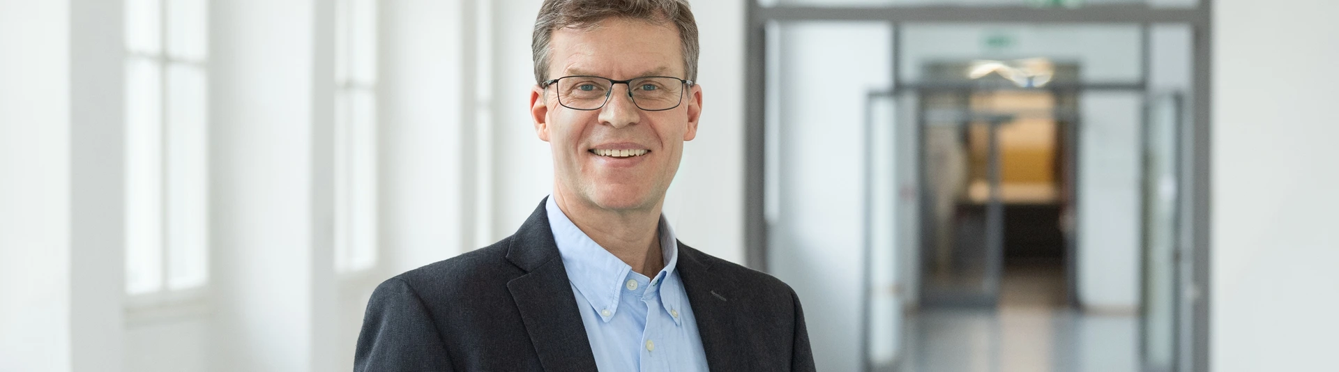 Prof. Dr. Matthias Hebrok