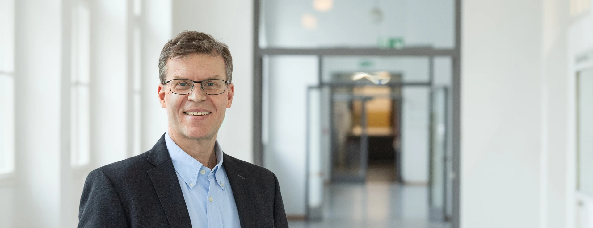 Prof. Dr. Matthias Hebrok