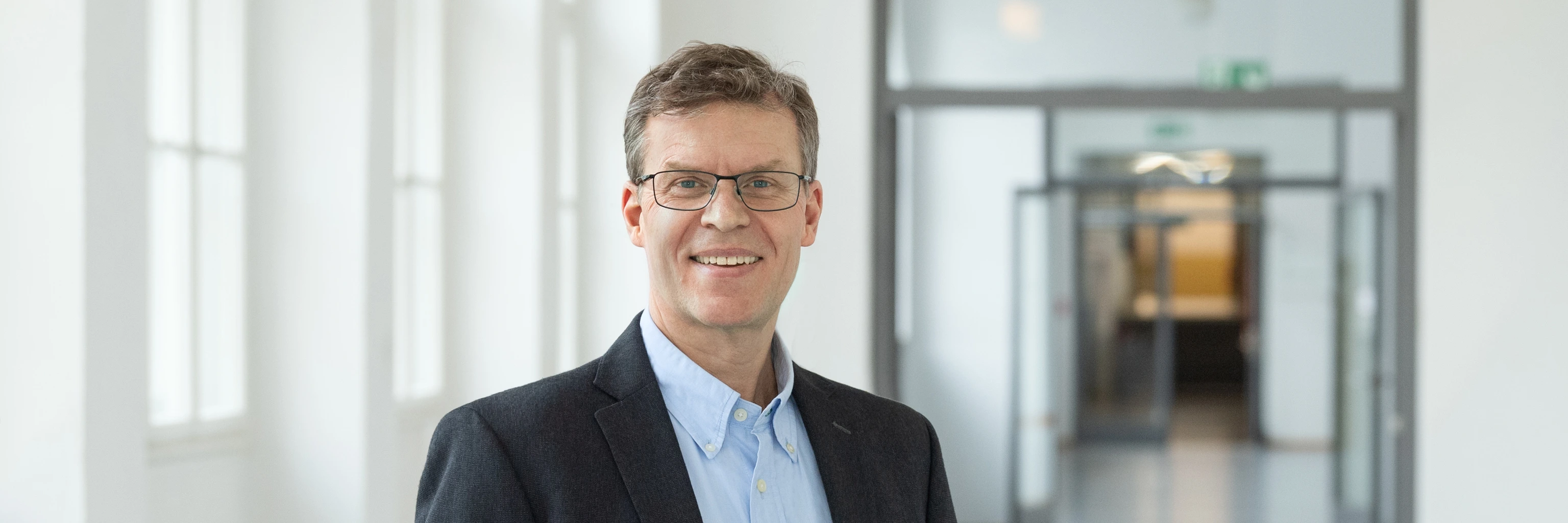 Prof. Dr. Matthias Hebrok