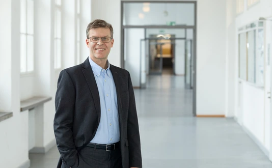 Prof. Dr. Matthias Hebrok