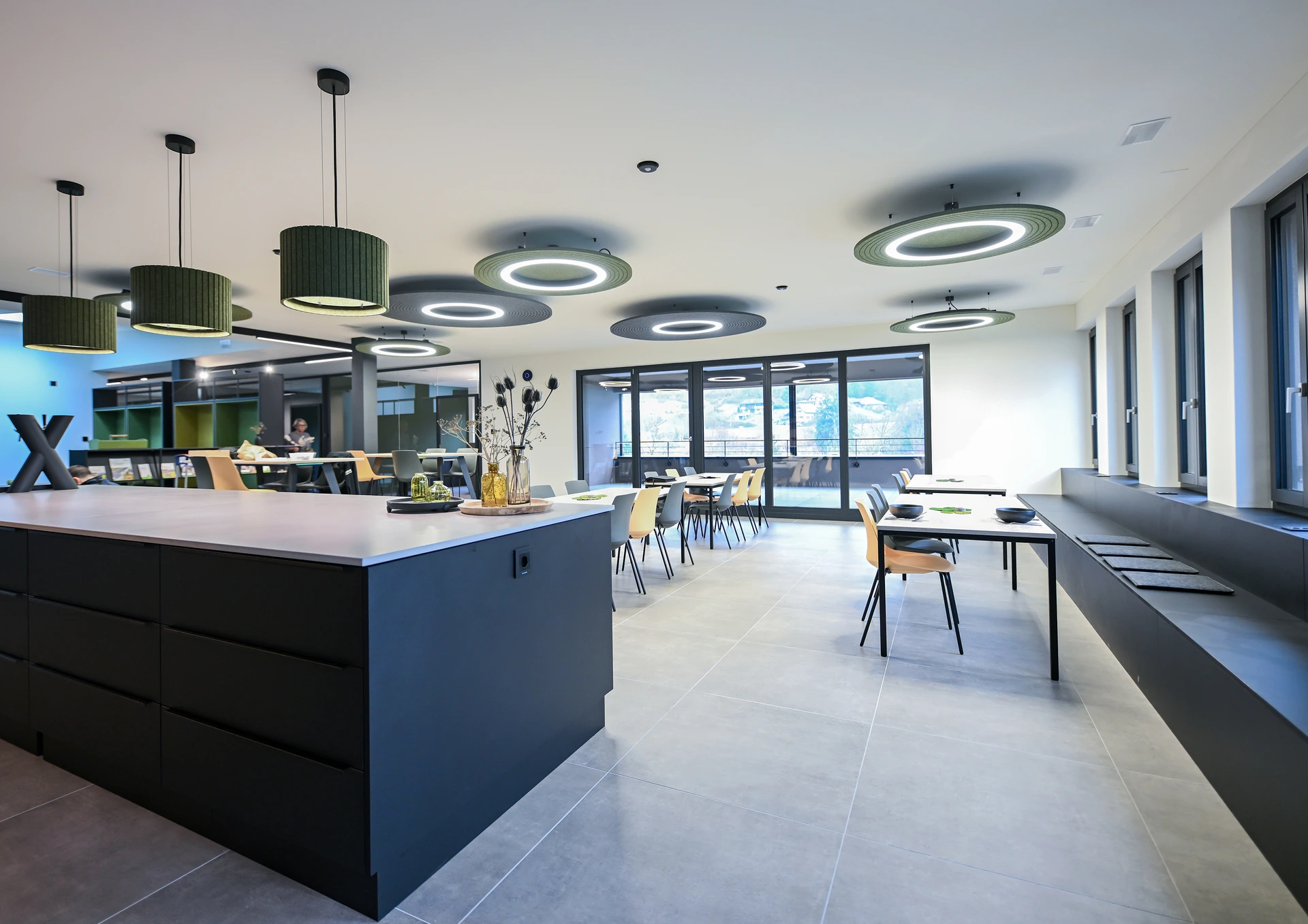 PALMBERG BÜRO AXOVA © MELANIE DUCHENE DIE BILDER DUERFEN NUR FUER DIE BESPROCHENE VERWENDUNG GEBRAUCHT WERDEN, WEITERE NUTZUNGEN SIND MIT DER FOTOGRAFIN, MELANIE DUCHENE ABZUKLAEREN.