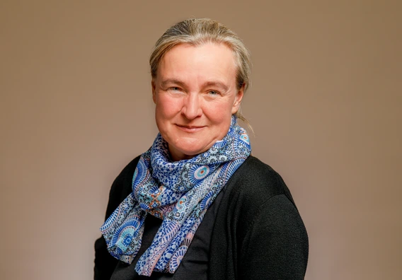 Porträt Claudia Staab-Weijnitz
