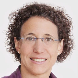 Mitarbeiterfoto Daniela Schilling IRM