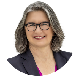 Portrait Annette Peters_freigestellt