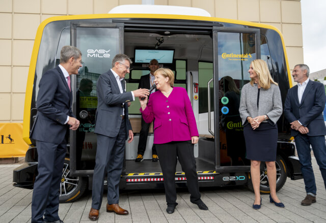 Bundeskanzlerin Angela Merkel besucht Continental auf der IAA 2019