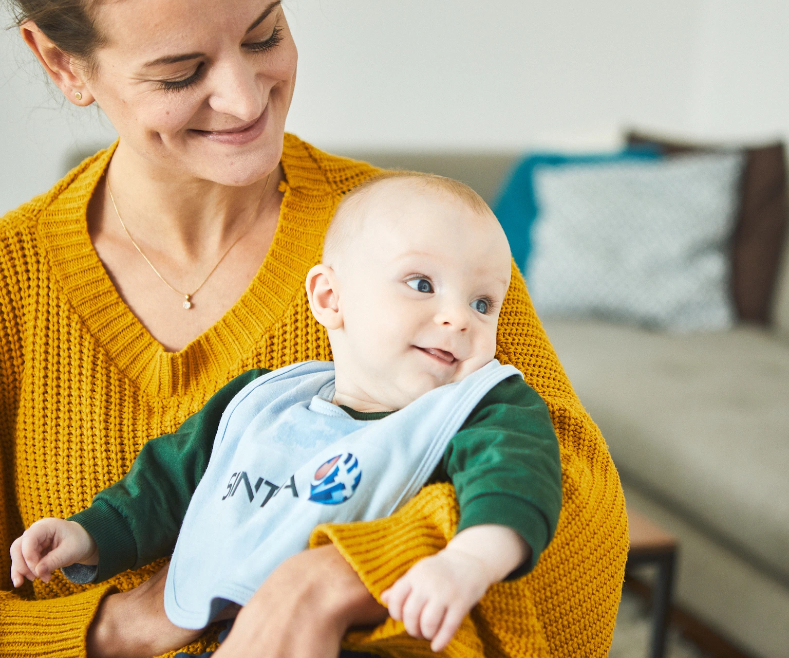 SINT1A Kind mit Baby Andreas Pfohl, NOZY Films GmbH