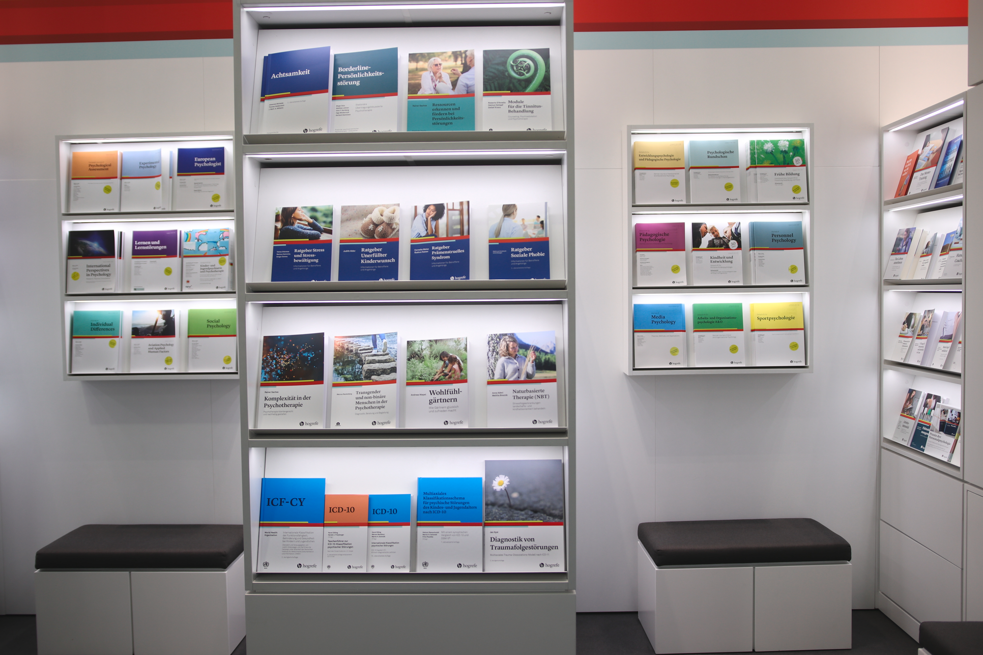 frankfurter-buchmesse--stand-zeitschriften