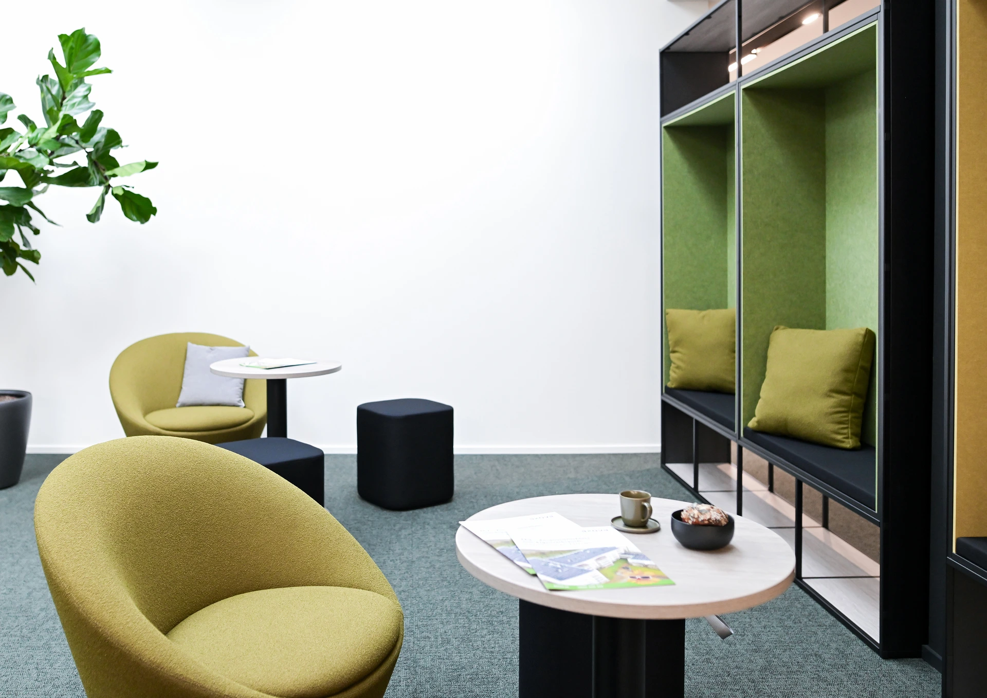 PALMBERG BÜRO AXOVA © MELANIE DUCHENE DIE BILDER DUERFEN NUR FUER DIE BESPROCHENE VERWENDUNG GEBRAUCHT WERDEN, WEITERE NUTZUNGEN SIND MIT DER FOTOGRAFIN, MELANIE DUCHENE ABZUKLAEREN.