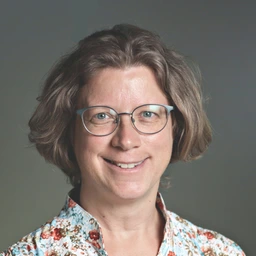 Portrait Dr. Birgit Rathkolb