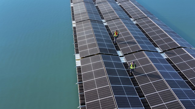 Deux projets solaires flottants sur d’anciennes carrières