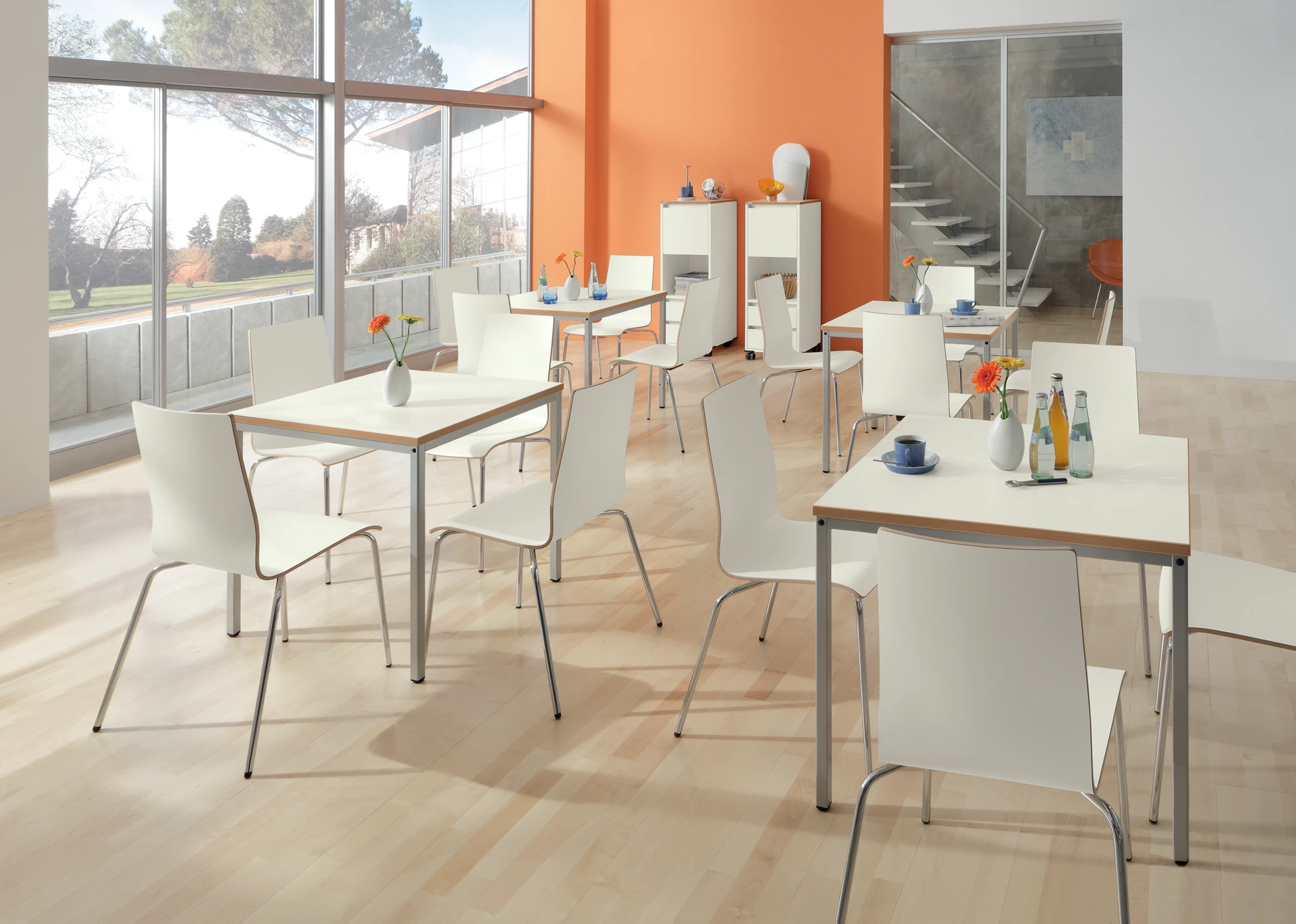 INTRO-TEC Kantine Ambiente
4144_Palmberg_Intro Tec Kantine_1_L.tif