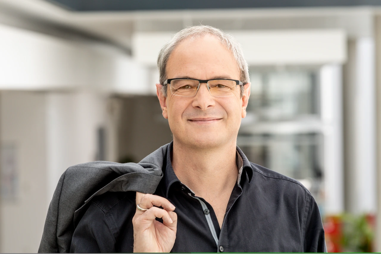 Prof. Dr. Pascal Falter-Braun