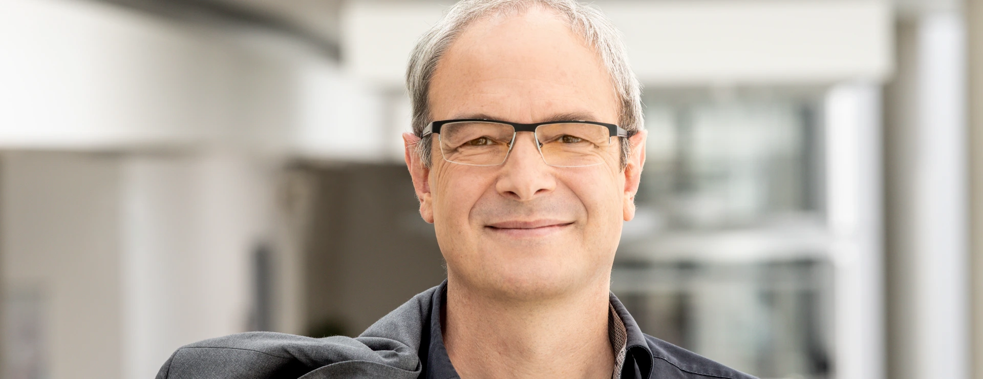 Prof. Dr. Pascal Falter-Braun