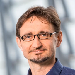 Porträt Dr. Thomas Adam