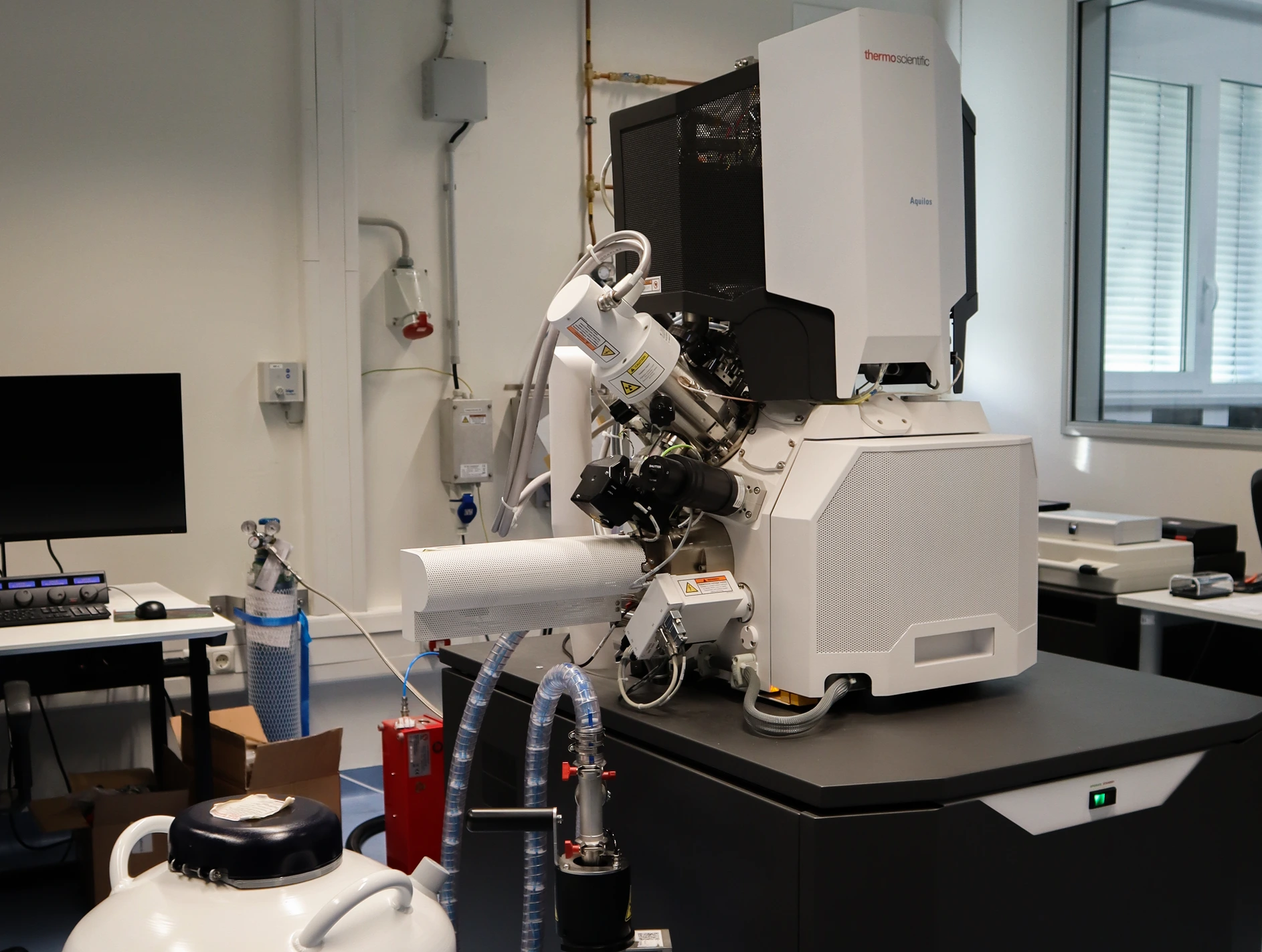 Cryo-IMG_7440_FIB Aquilos