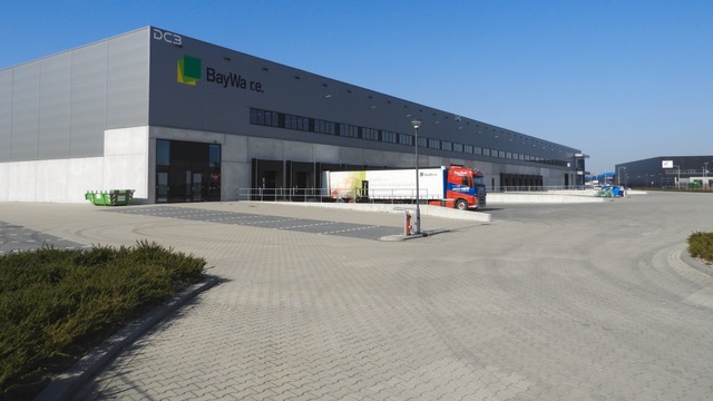 BayWa r.e. opens its largest warehouse in Europe