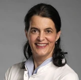 Porträt Claudia Traidl-Hoffmann