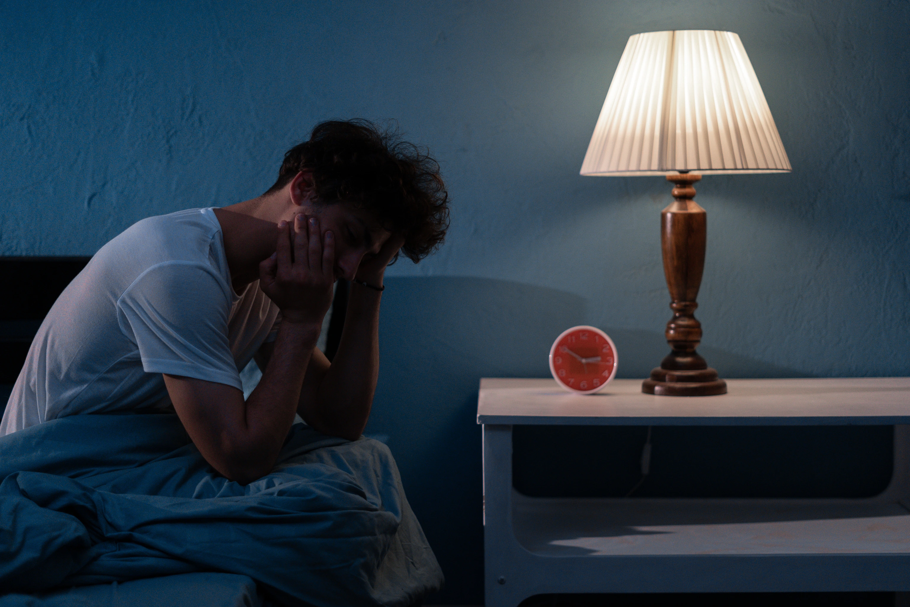 Mann kann nachts nicht schlafen