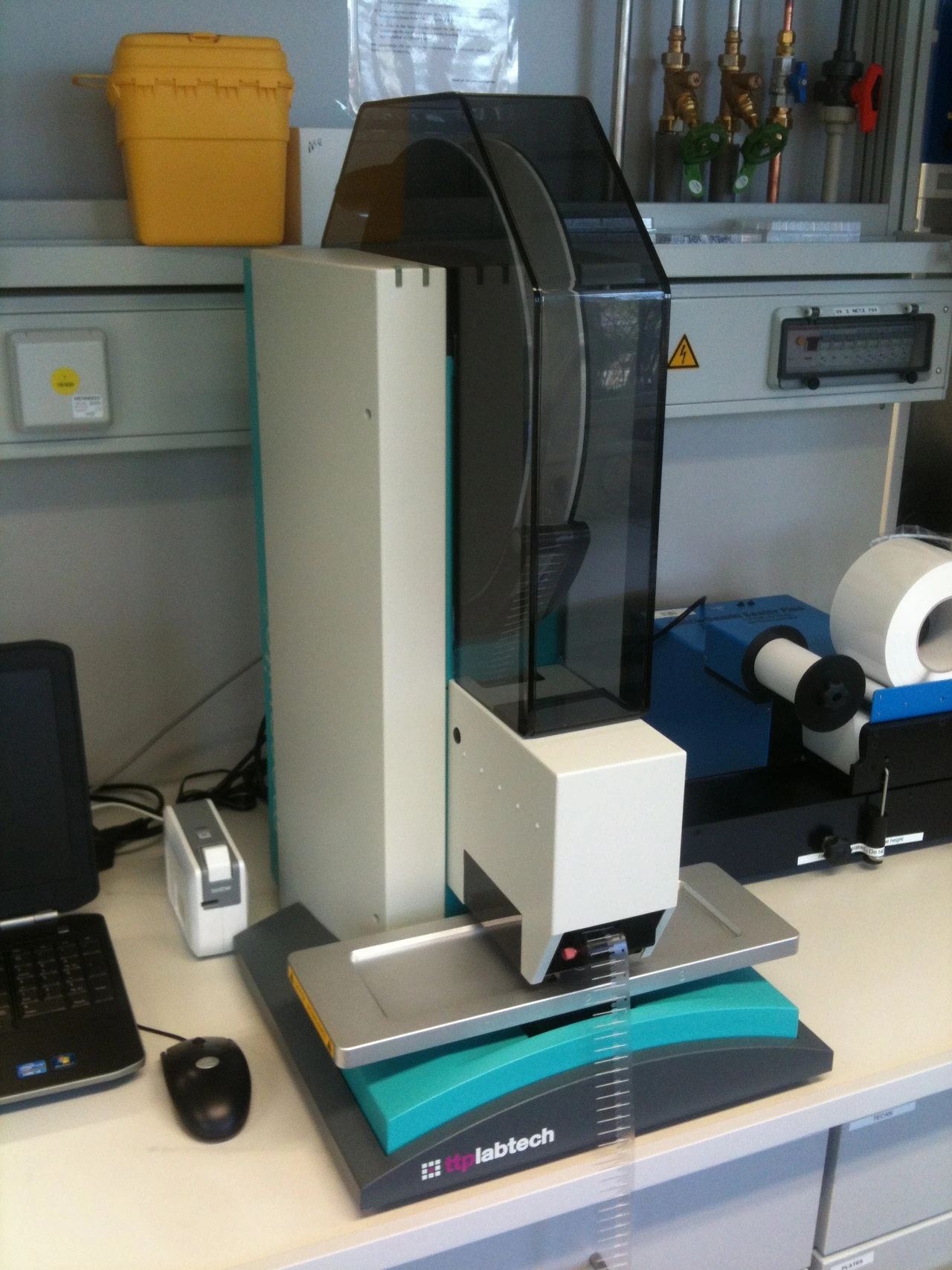 MOSQUITO Crystallization Robot