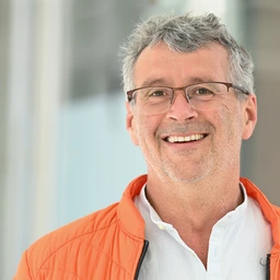 Protraitfoto_Prokisch_Holger_freigestellt