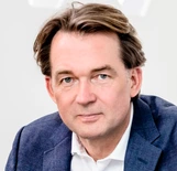 Porträtfoto von Matthias Tschöp
Ort; Foyer HDC