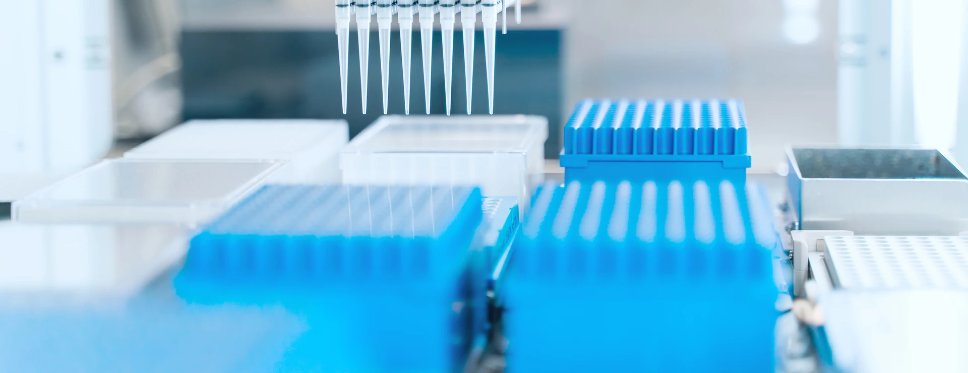 Pipetting robot laboratory.
