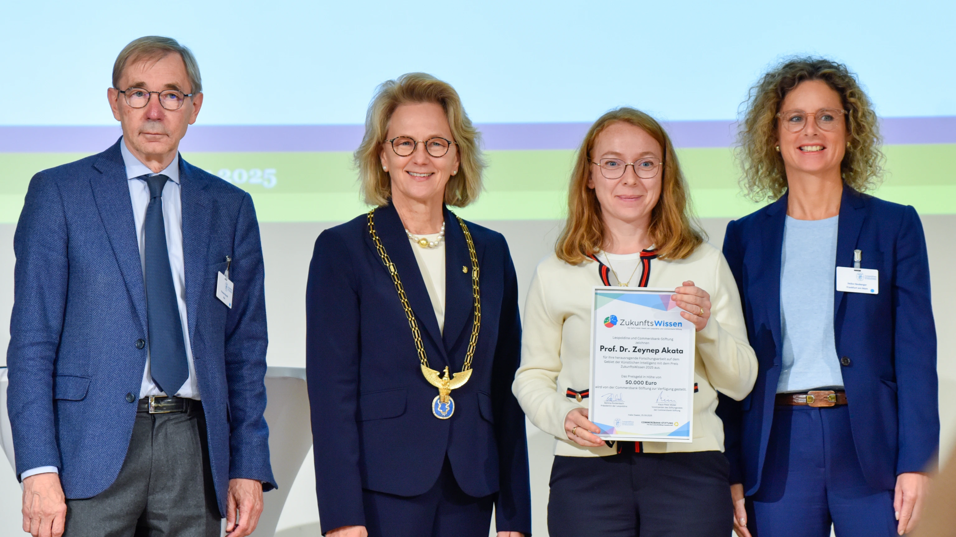 Zeynep Akata receives 2025 ZukunftsWissen Award