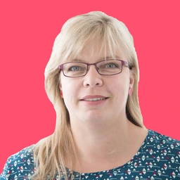 Brankatschk Beate_Portrait_2000x2000_MunichRed